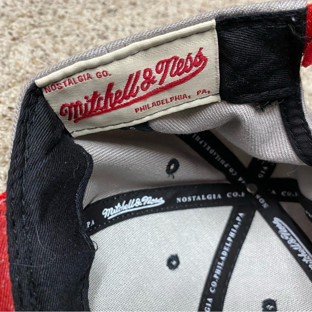 Mitchell & Ness Chicago Bulls snapback hat cap gray red NBA basketball - Picture 9 of 9